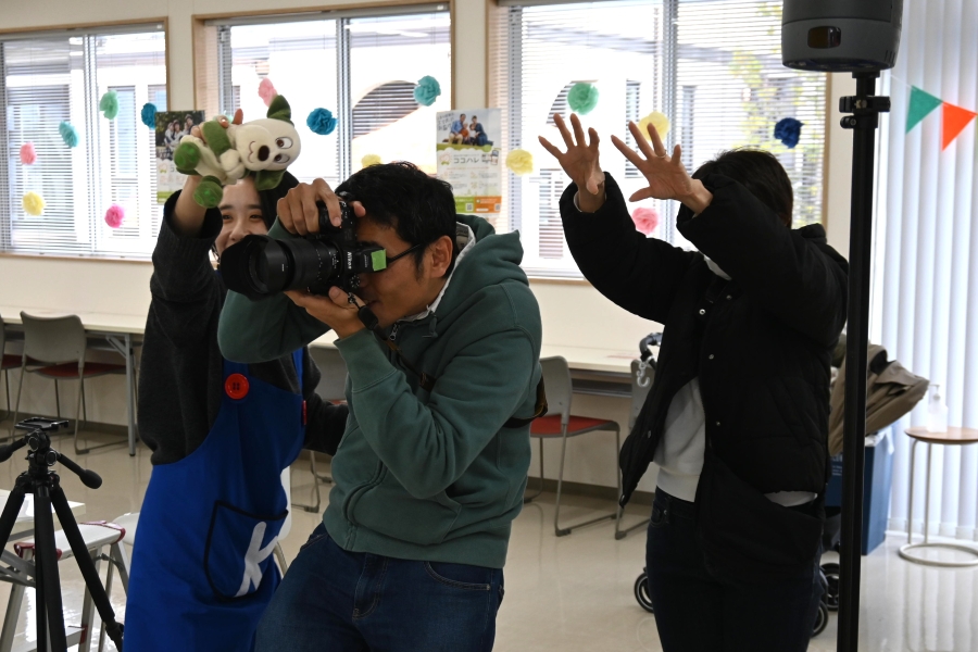 一緒に来場したおばあちゃんも撮影を助けてくれました