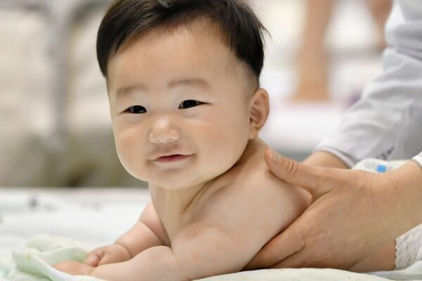 【2026年】赤ちゃん会フォトギャラリー｜天使のような笑顔、泣き顔…「第92回赤ちゃん会・高知会場」からご紹介！