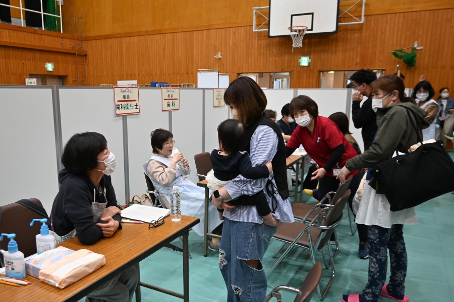 知り合いの医療スタッフも多いようで、おしゃべりが弾みます