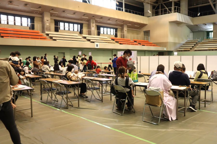 「待合」で健康診査票に記入します