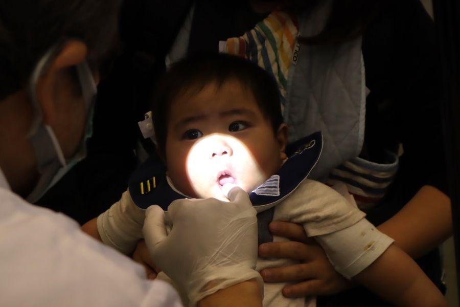 お口を見せてね