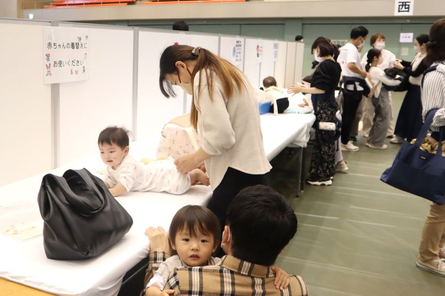 着替え台でゆっくり服を着てください