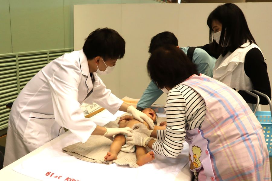 小児泌尿器科では赤ちゃんを寝かせてゆっくり先生と話せました