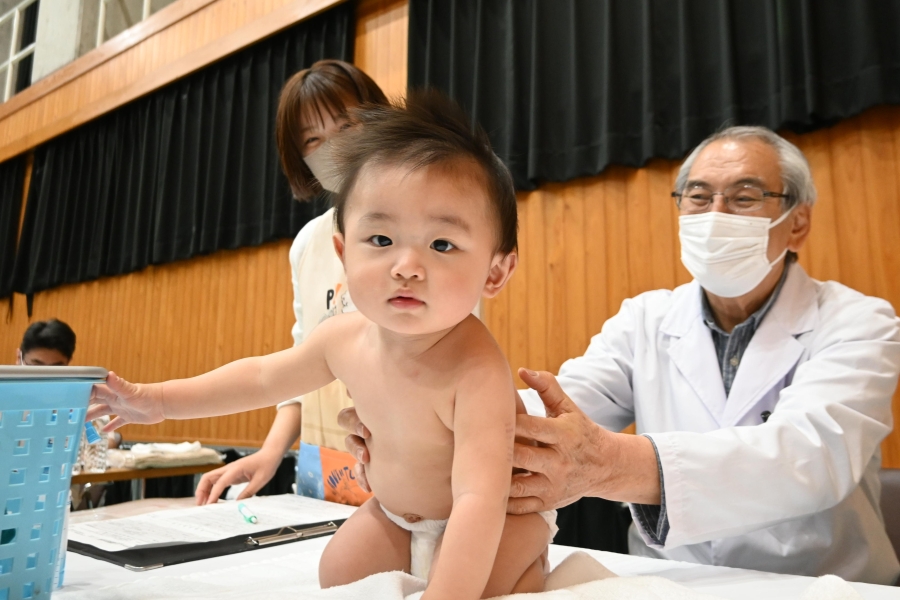 赤ちゃんをさりげなく押さえてくださったり…ご協力ありがとうございます！