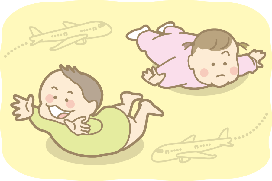 「飛行機ポーズ」では背中の筋肉を鍛えています！