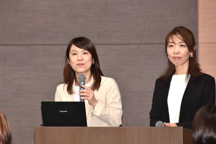 平岡美香さん（左）と尾崎美樹さん
