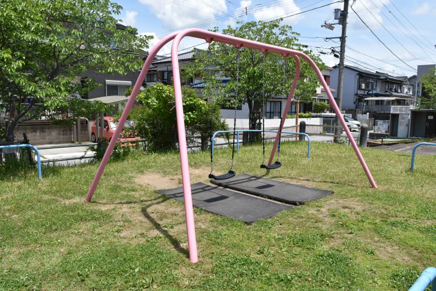 ブランコはお尻が痛くなりにくいタイプ