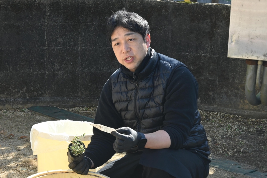 「花育」で先生を務めた浜田達也さんも卒園生の保護者