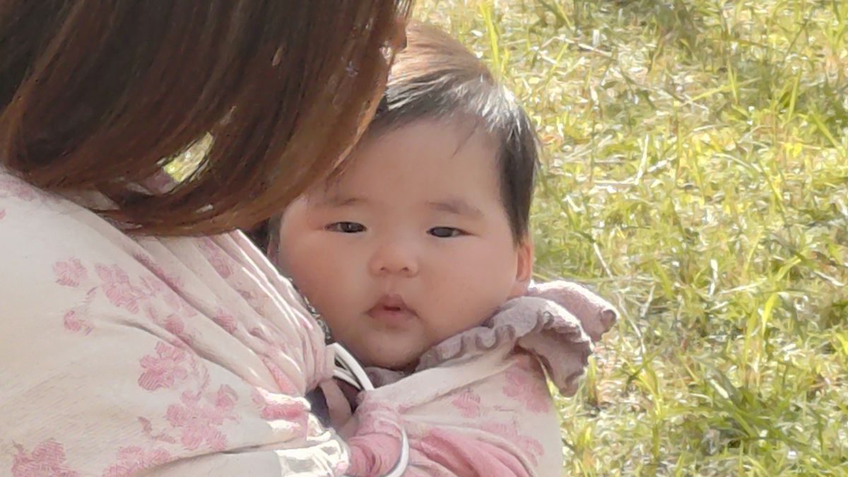 抱っこや授乳が大変…赤ちゃんの「安心」を育てる関わり方とは？｜「ゆるりとHappy子育て」⑫助産師・森木由美子さんが子育てを楽しめる知識、技術を紹介します