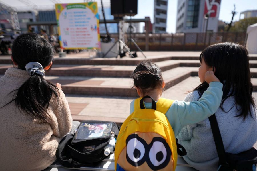 耳たぶが大好きで隙あらば触りたい3歳児