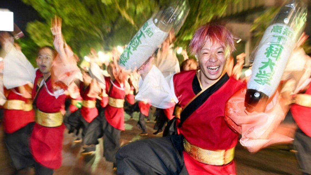 【随時更新】2026年高知のよさこい祭り情報｜「THE ALFEE」とのコラボチームが登場！出場全197チームが発表されました｜8月9（日）に前夜祭、10 日（月）、11 日（火・祝）に本祭、12 日（水）は後夜祭と全国大会です
