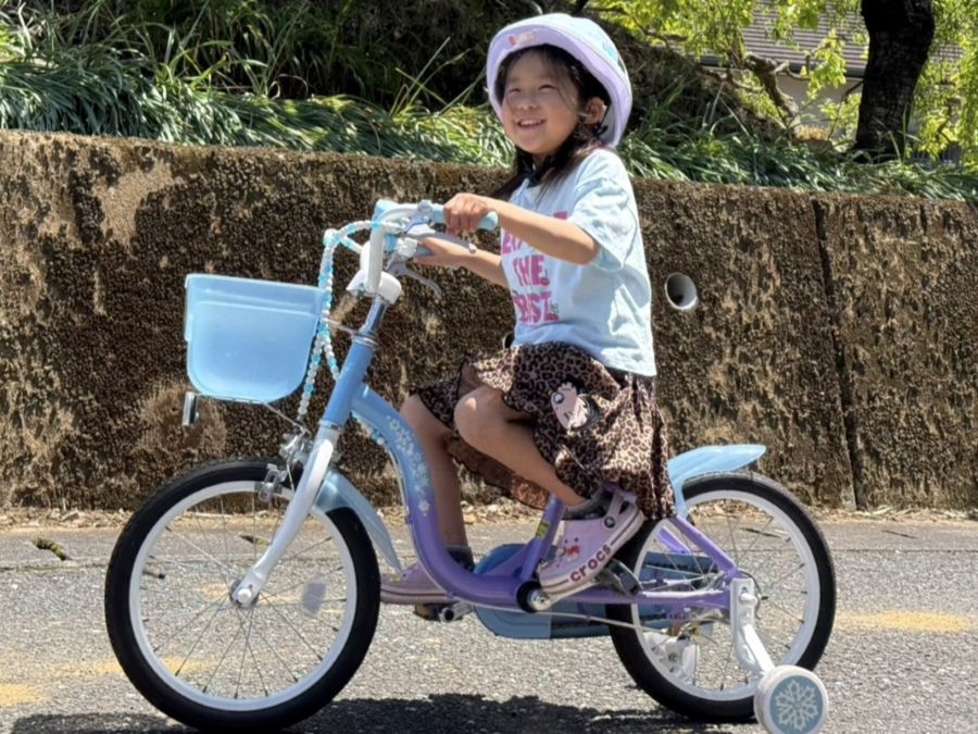 大好きな色、柄、キャラの自転車に乗れる事が嬉しいみたいです！