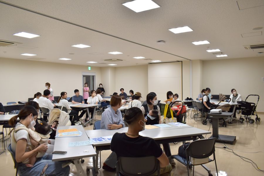 会場はベビーカーも気にならないほど広々