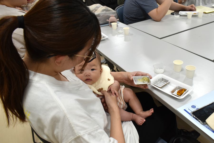 何食べてるんですかー？