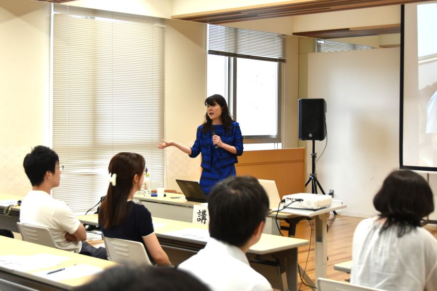 大人が考えすぎないことも大切だそうです