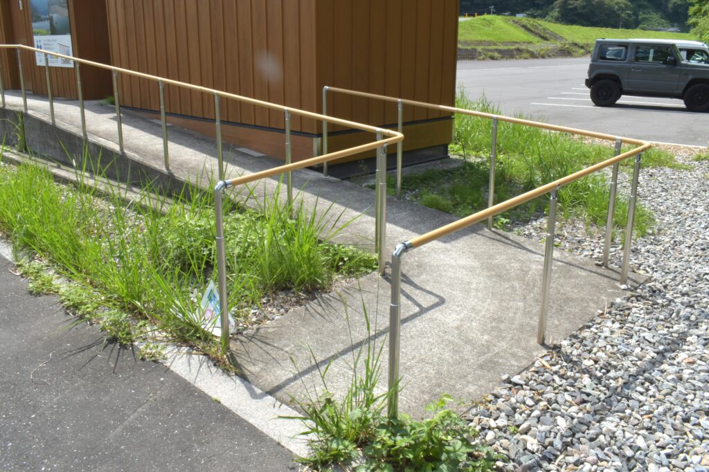 ベビーカーで上がれますね