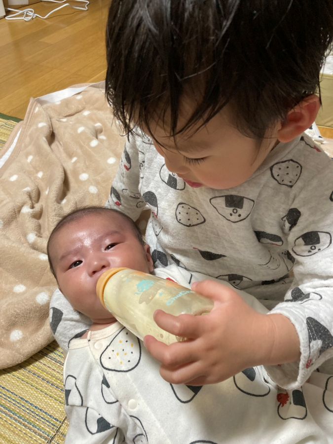 弟のお世話にハマってます！弟ができ良いお兄ちゃんになりました！