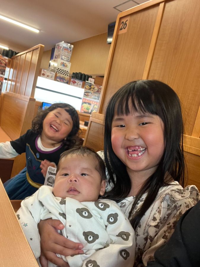 お姉ちゃん2人はかわいい弟にハマってます
