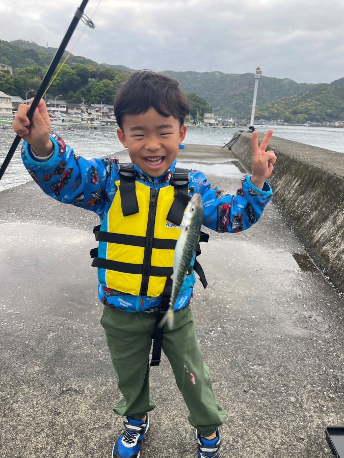 YouTubeで勉強して念願のサバが釣れました