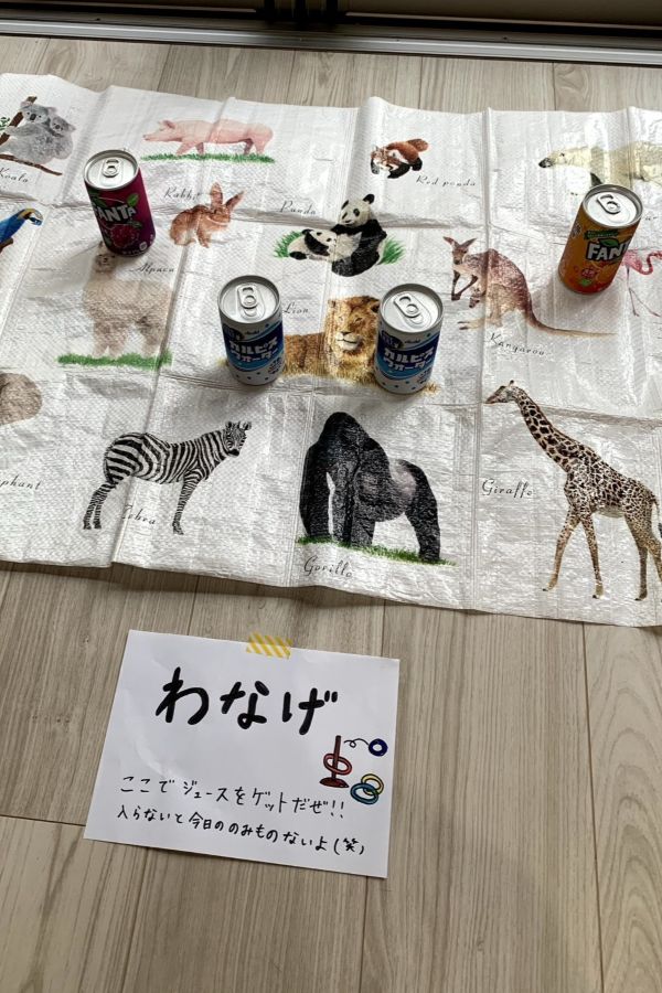 輪投げで缶ジュースをゲット
