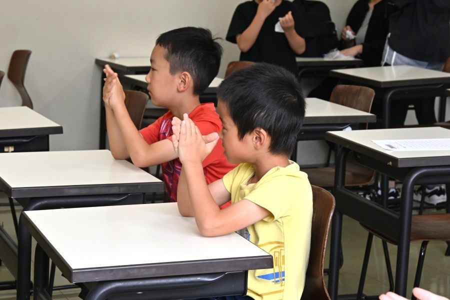 静かにお話を聞いていました