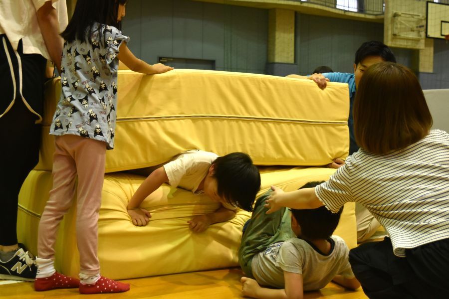 全身に力を入れて…
