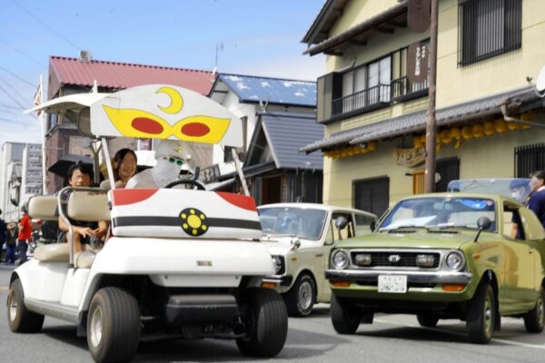 【2026年】香美市で9/12、13に「ゑびす昭和横丁」（えびす商店街など）｜ウルトラヒーロー撮影会、ヒーローソングショー、こどもの国、昭和の車、うまいもん屋台…昭和レトロが楽しめます
