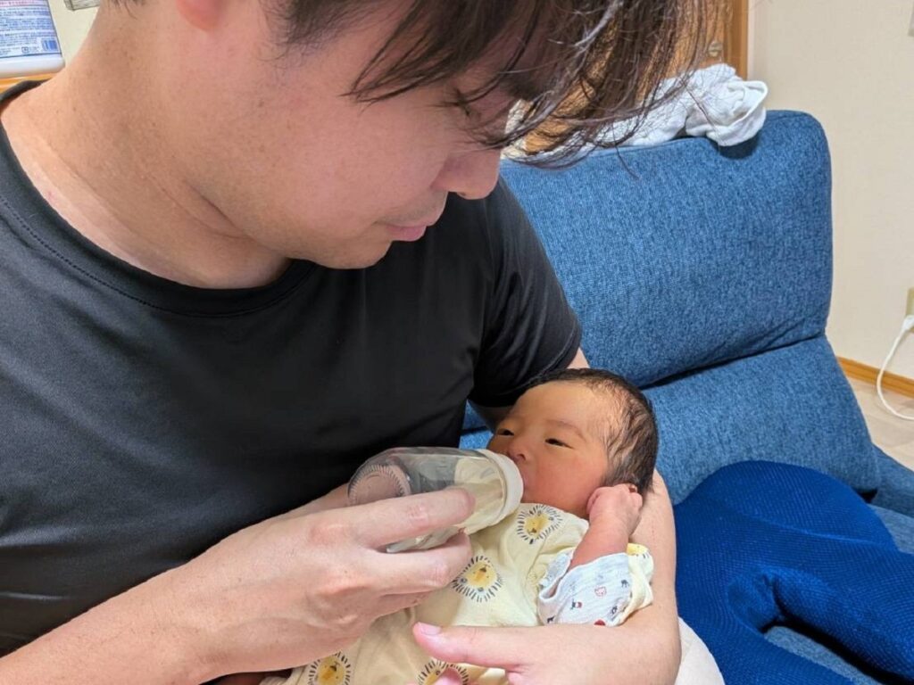 家事の合間にミルクをあげることも日常茶飯事です
